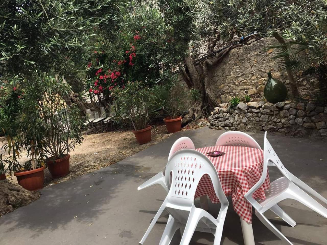Hotel Hegelberger à Terracine Extérieur photo