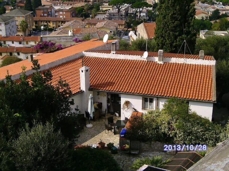 Hotel Hegelberger à Terracine Extérieur photo